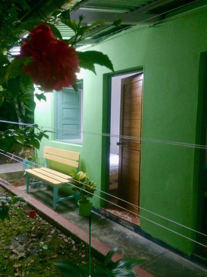 The Amazon Within Hostel อีกีโตส ภายนอก รูปภาพ