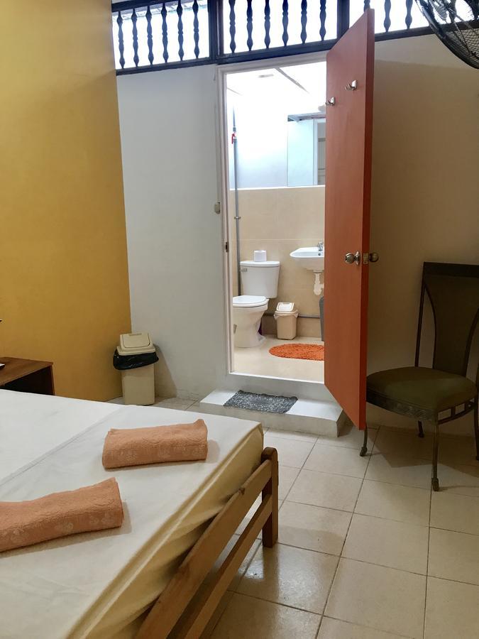 The Amazon Within Hostel อีกีโตส ภายนอก รูปภาพ