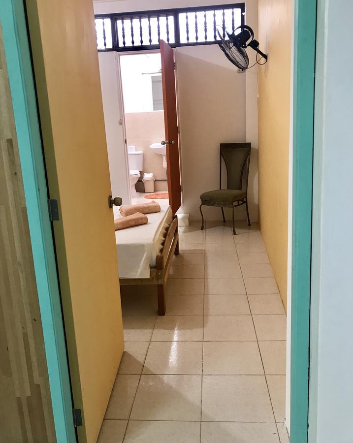 The Amazon Within Hostel อีกีโตส ภายนอก รูปภาพ