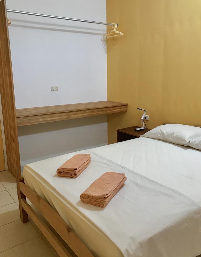 The Amazon Within Hostel อีกีโตส ภายนอก รูปภาพ